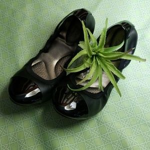NWOT Dexflex comfort black flats